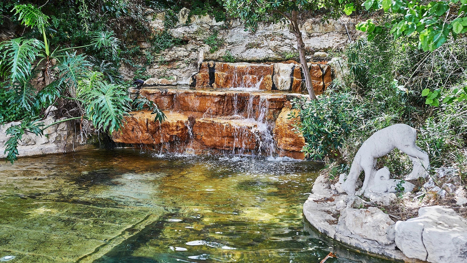 rock gardens with fountains